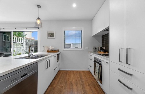 Hamilton Lake Apartment | Hamilton Lake Haven