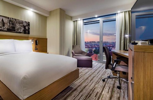 Bakırkoy Hotel | Hampton by Hilton Istanbul Atakoy
