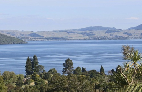 Hamurana Cottage | HAMURANA HAVEN - HAMURANA HOLIDAY HOME, family friendly in Hamurana
