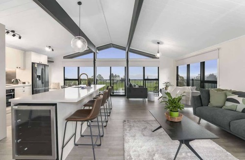 Hamurana House | Hamurana Views | Great Lake & Farm Views with Spa