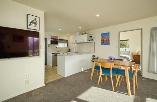 Kaikoura House | Handy Location, Ocean & Mountain Views, Spacious Yard - KK46451