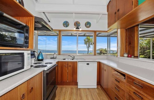 Hannahs Bay House | Hannah's Bay Lakefront | Lake Views with Kayaks