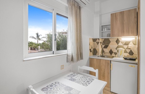 Malia House | Happy Days Studios