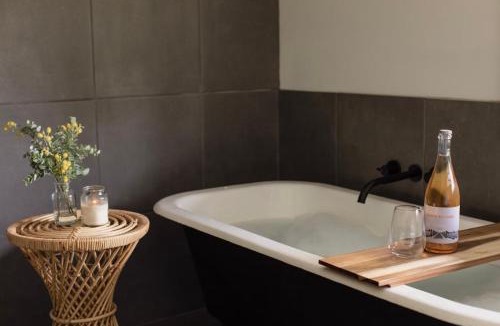 St Helens House | Happy Nomad