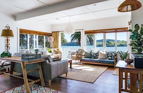 Raglan House | Harbour Rose House Charming Harbour Views