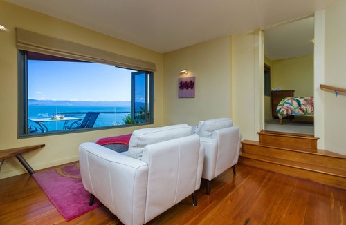 Stepneyville Apartment | Harbour View - One - Nelson Waterfront Apartment
