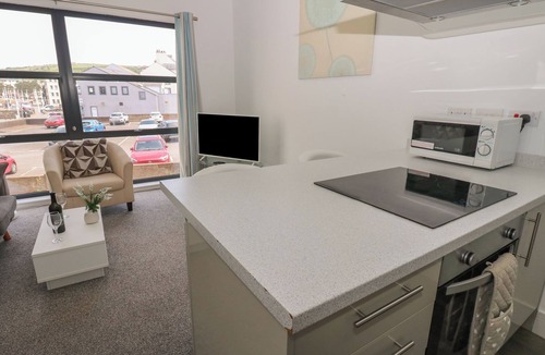 Whitehaven Cottage | HARBOUR VIEW, pet friendly, country holiday cottage in Whitehaven