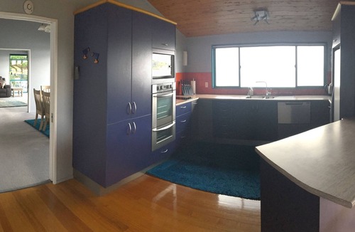Onerahi Apartment | Harbour views from super spacious upstairs apartment. Fully equipped.
