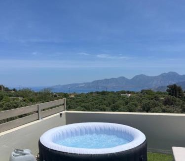Kroustas Apartment | HarMa, jacuzzi house