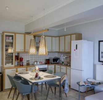 Paralias Apartment | Harris elegant house superb view near airport