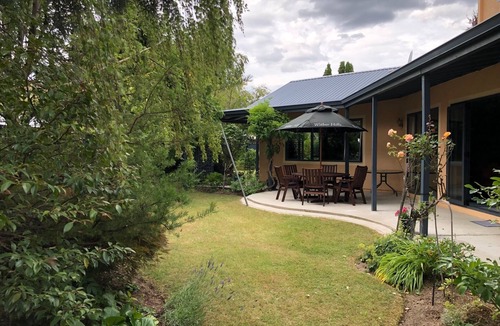 Clyde House | Haven@Clyde - Large Family Holiday Home - Free Wifi