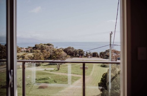 Bicheno Apartment | Haven on James - Luxurious Ocean Vista