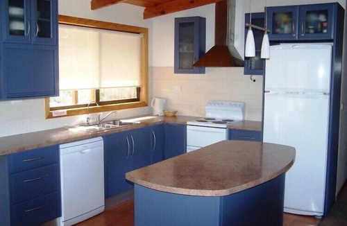 Coles Bay House | Hazards House