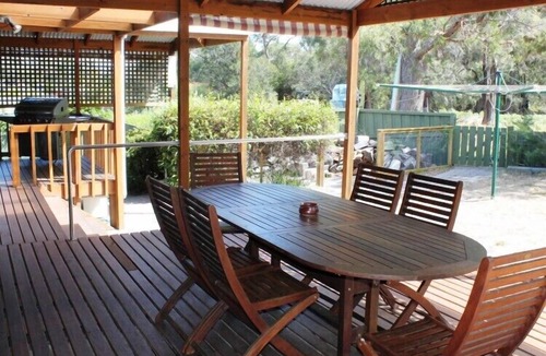 Coles Bay House | Hazards House