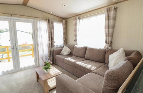Denny House | Hazel