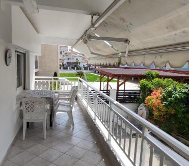 Agia Triada Apartment | Helena's Apartment 2 Agia Triada