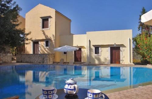 Douliana House | Heliopetra studios, small village close to beaches