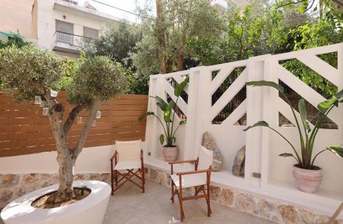 Petroupoli Apartment | Hellenic Suites Afrodite Jacuzzi & Fireplace