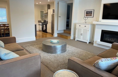 Arrowtown House | Helms Court Family Home
