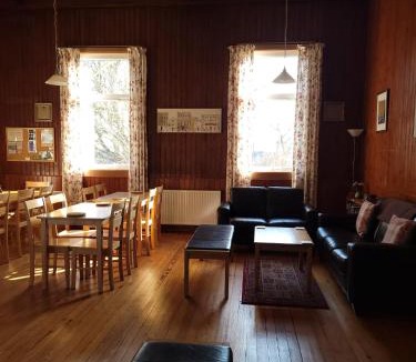 Helmsdale Hostel | Helmsdale Lodge Hostel - all rooms en-suite