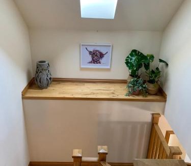 Montrose House | Hen Pen