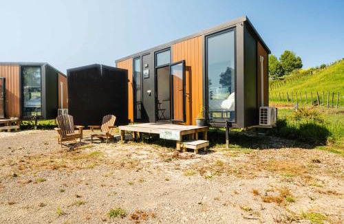 Stratford District House | Henge Cabin by Tiny Away