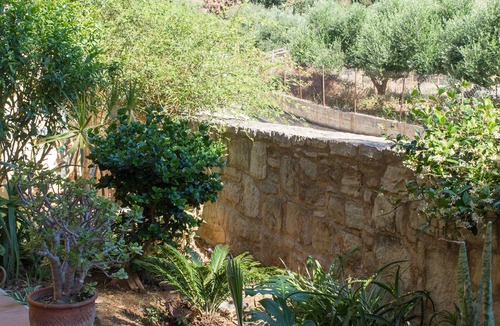 Palaiokastro House | Heraklio Comfy House with Mountain View