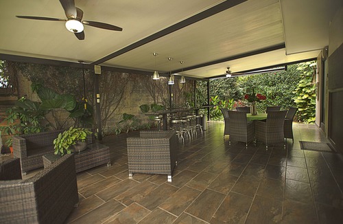 San Antonio de Belen House | Hermoso hospedaje rodeado de naturaleza, muy cerca del aeropuerto.