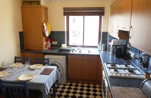 Tollcross Apartment | High Riggs, Tollcross, Old Town, Edinburgh