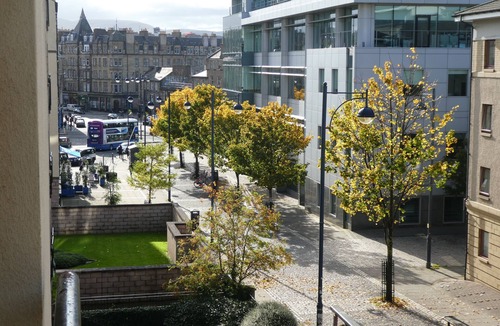 Tollcross Apartment | High Riggs, Tollcross, Old Town, Edinburgh