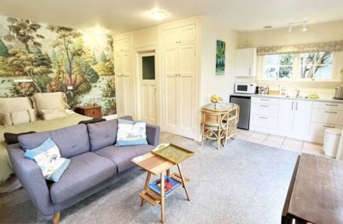 Nelson South House | Historic charm behind the Nelson Cathedral