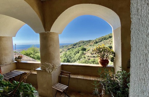 Badolato Apartment | Holiday Apartment B & B Santa Barbara "Tiche" Nature, Traditions, Sea, Sun and Relax