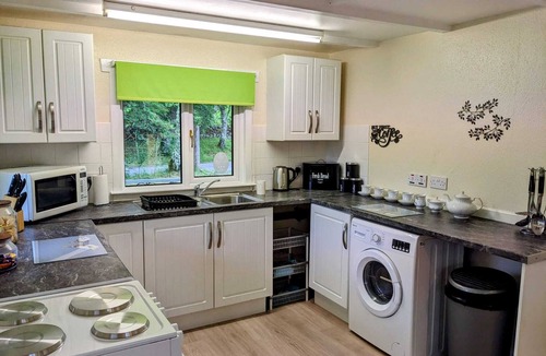 Tummel Bridge Cottage | Holiday cottage tummel valley beautiful views. Own garden dog friendly