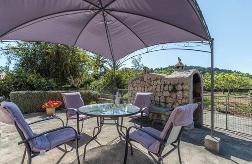 Pollensa Villa | Holiday Home "Catalina Petit" with Mountain View, Pool, Garden, Terrace & Wi-Fi