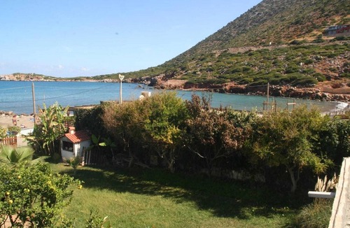 Bali Apartment | Holiday Home in Peoymno Garden