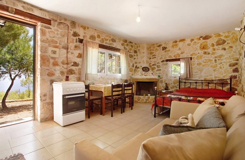 Agia Marina House | Holiday Home "Lithahiro Stone House" with Private Terrace
