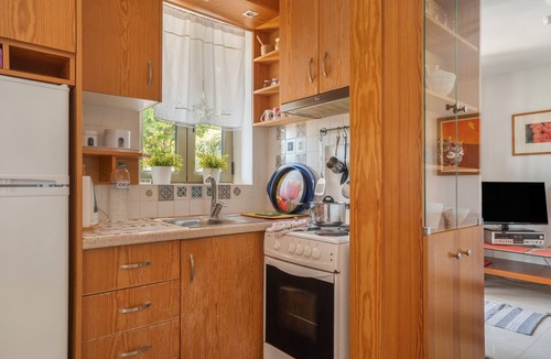 Mazarakata House | Holiday Home 'Marias Charming Mezonet' with Mountain View