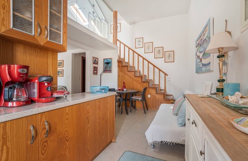 Mazarakata House | Holiday Home 'Marias Charming Mezonet' with Mountain View