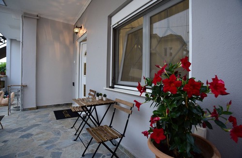 Ioannina House | Holiday Home 'Serenity' with Private Terrace, Balcony and Wi-Fi