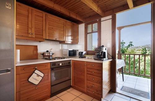 Zacharo House | Holiday Home 'Villa Sugar Town' with Sea View, Wi-Fi and Air Conditioning