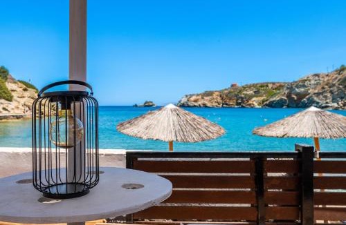 Lygaria House | Holiday Homes BlueGreen - Beachfront, Pool, Garden and BBQ - near Heraklion