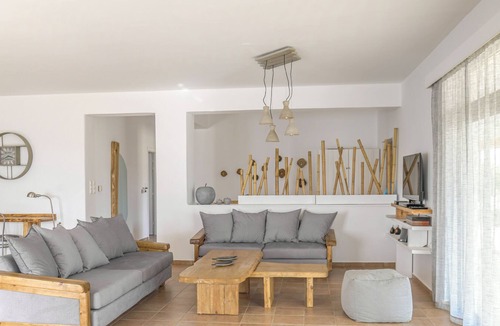 Kamilari Villa | Holiday villa Aspruga, private pool, absolutely quiet and secluded location