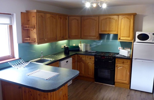 Glencoe Cottage | Holly Tree Cottage Glencoe - modern accommodation | exclusive riverside location