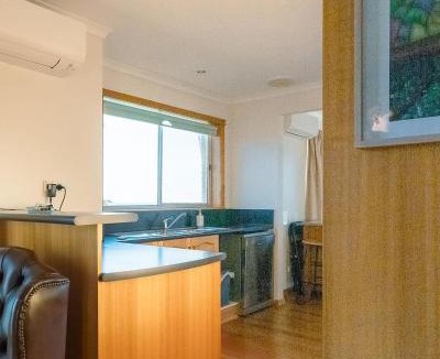 Devonport House | Home & Away at Coles Beach