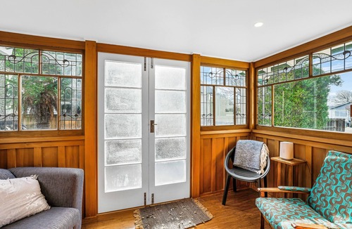 Somerfield House | Home away from home close to everything. Pet friendly.
