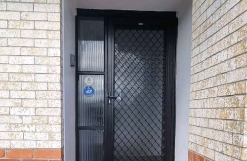 Papatoetoe House | Home close to Amenities and Airport