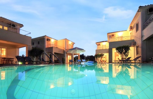 Kalamaki Apartment | Homerez - Charming Apartment in Kalamaki