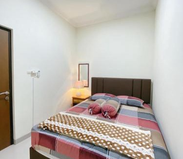 Mertoyudan House | Homestay Griya Manggisan