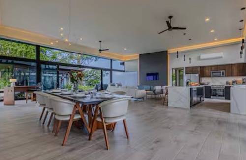 Portalon Apartment | Homestay Savegre de Aguirre Costa Rica