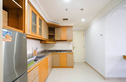 Suko Manunggal Apartment | Homey 2Br With Extra Room At Taman Beverly Apartment